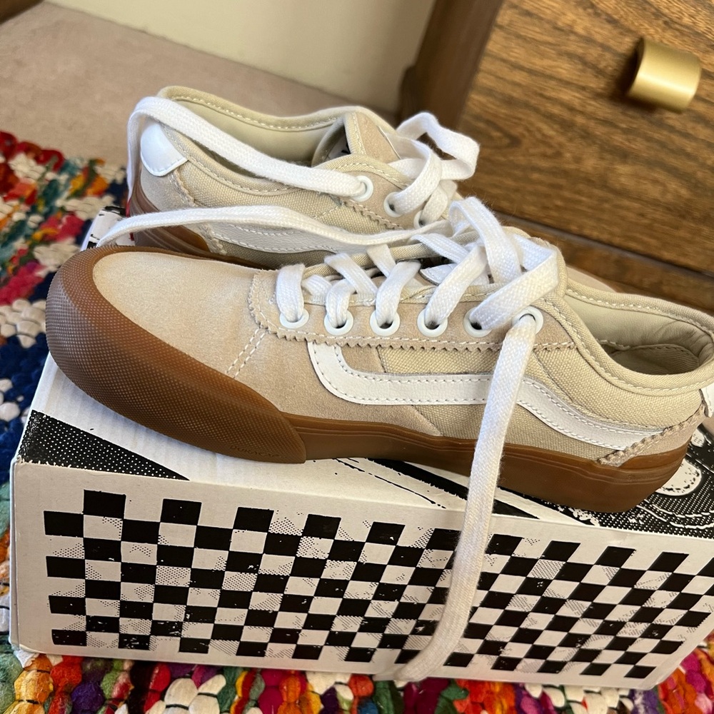 Vans cream skateboarding shoes. Size 5 (6.5 women’s)
